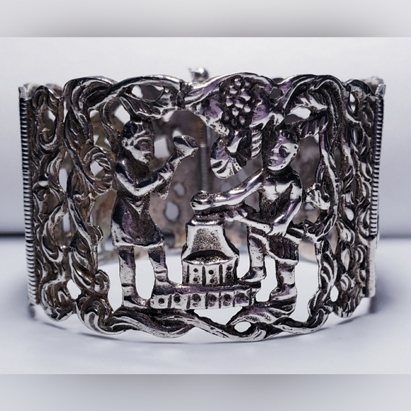 Antique Sterling Silver Ornate  Indian Storytelling Panel Bangle Bracelet 2.5" - Picture 4 of 7
